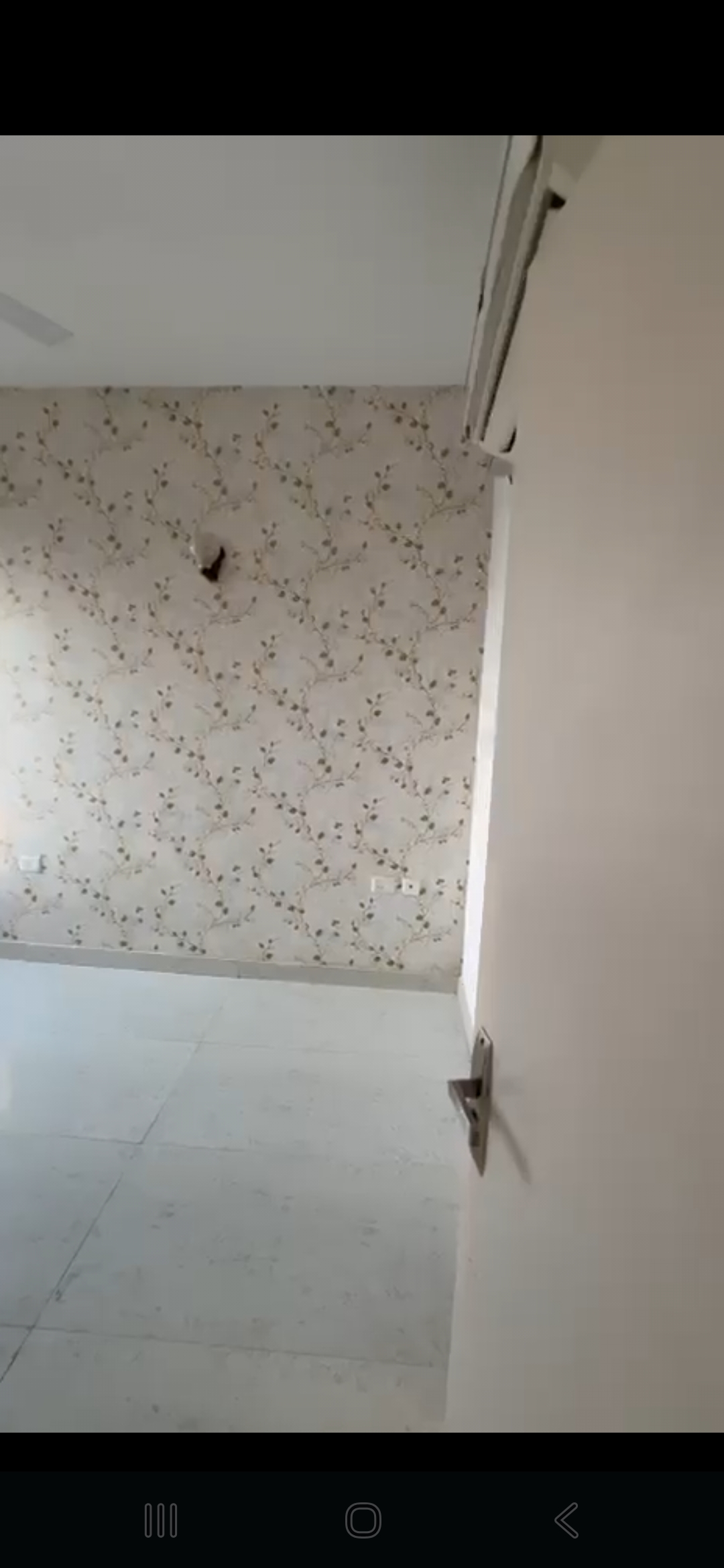 3 BHK + Servant Room Apartment For Rent in Paras Dews