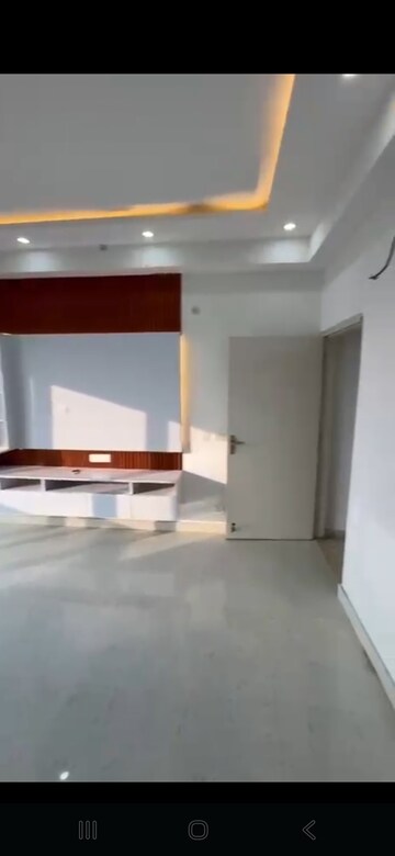Furnished Amenities in 3 BHK Apartment at Paras Dews, Sector 106 – for Rent