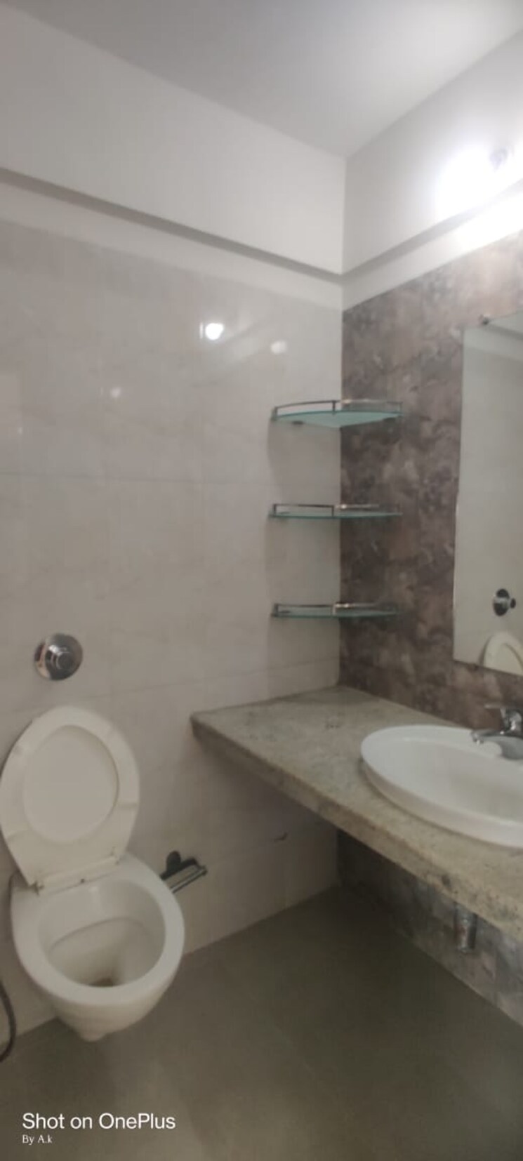 Bathroom, nahar-laurel-and-lilac 2 Bedroom 970 Sq.Ft. Apartment In Chandivali Mumbai 9583635