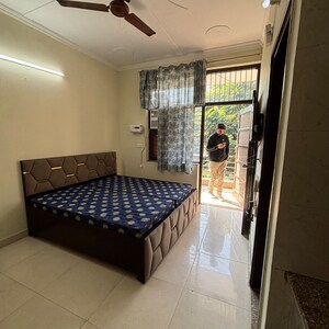 1 RK Builder Floor For Rent in Sector 47