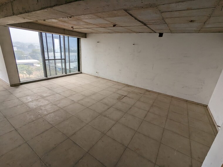 Room, samvaad-east-face Commercial Office Space 2000 Sq.Ft. In Ambli Ahmedabad 9583651