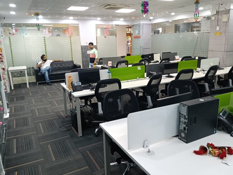 Team Area, sector 63 Commercial Office Space 1130 Sq.Ft. In Sector 63 Noida 9583673