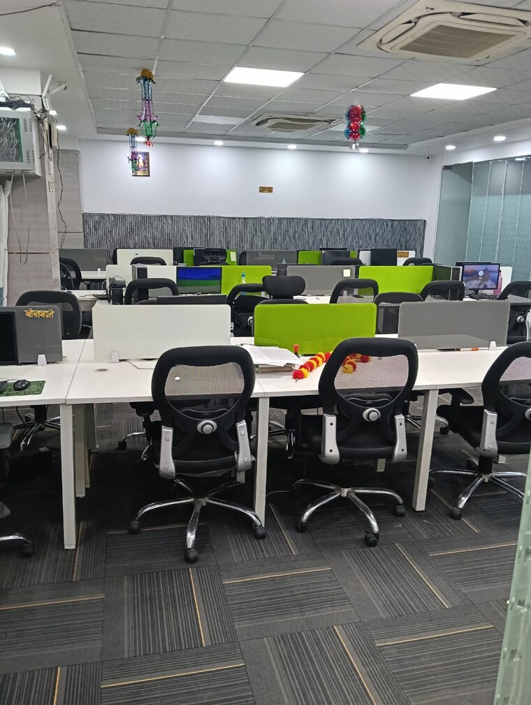 Team Area, sector 63 Commercial Office Space 1130 Sq.Ft. In Sector 63 Noida 9583673