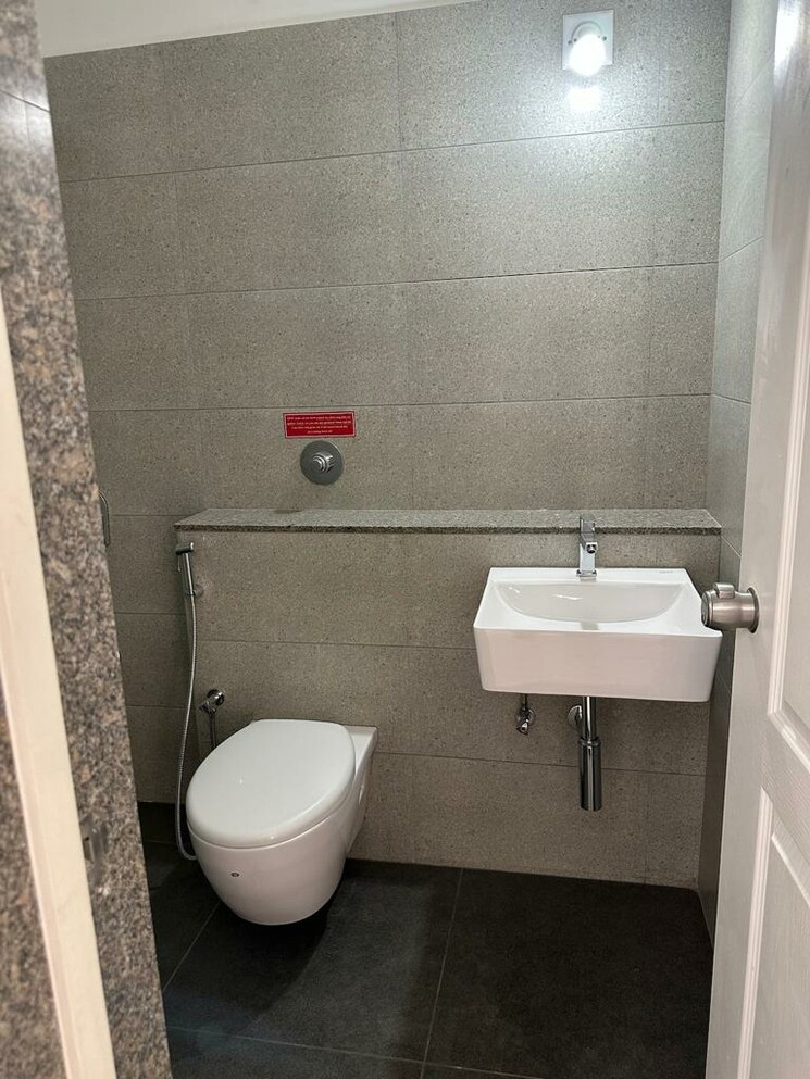 Bathroom, shela 4 Bedroom 2585 Sq.Ft. Apartment In Shela Ahmedabad 9583703