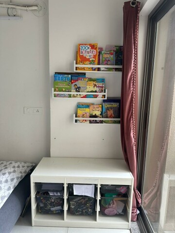 Furnished Amenities in 4 BHK Apartment at Shela – for Rent