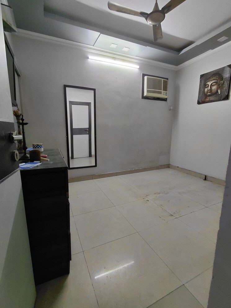 Room, janakpuri 4 Bedroom 2100 Sq.Ft. Apartment In Janakpuri Delhi 9583716