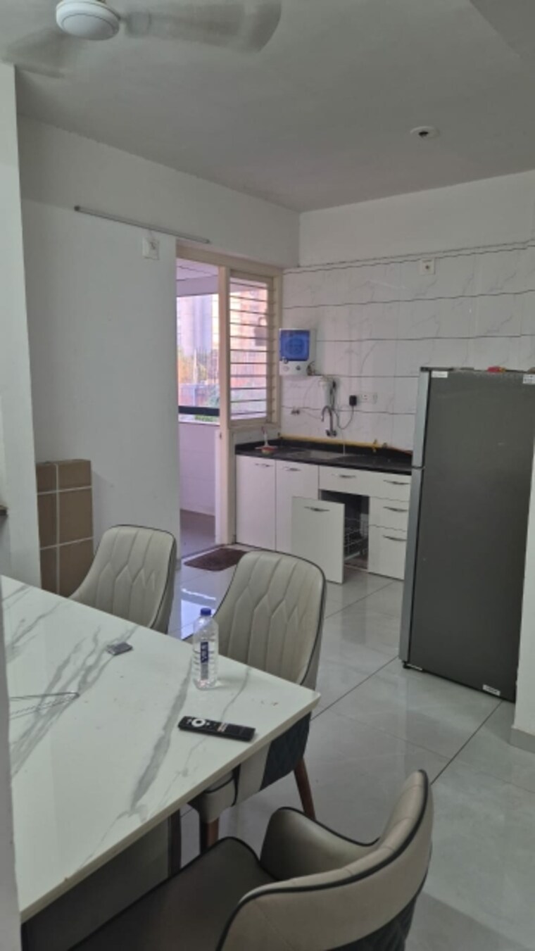 Living Room, chandkheda 3 Bedroom 1735 Sq.Ft. Apartment In Chandkheda Ahmedabad 9583741