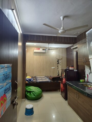 Kitchen in 2 BHK Builder Floor at DLF Royale Residences, Dlf Phase I – for Sale