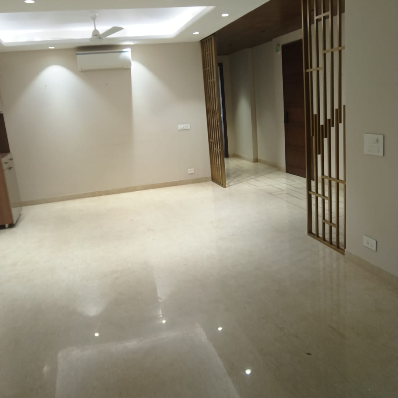 3 BHK + Servant Room Builder Floor For Rent in Gulmohar Park