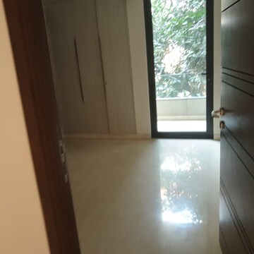 Room in 3 BHK Builder Floor at Gulmohar Park – for Rent