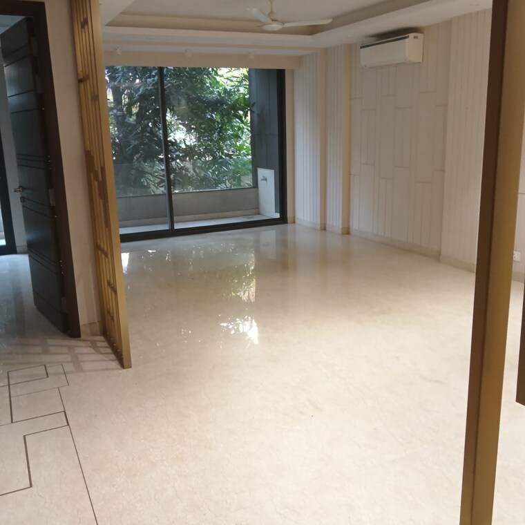 Room, gulmohar park 3 Bedroom 230 Sq.Yd. Builder Floor In Gulmohar Park Delhi 9583727