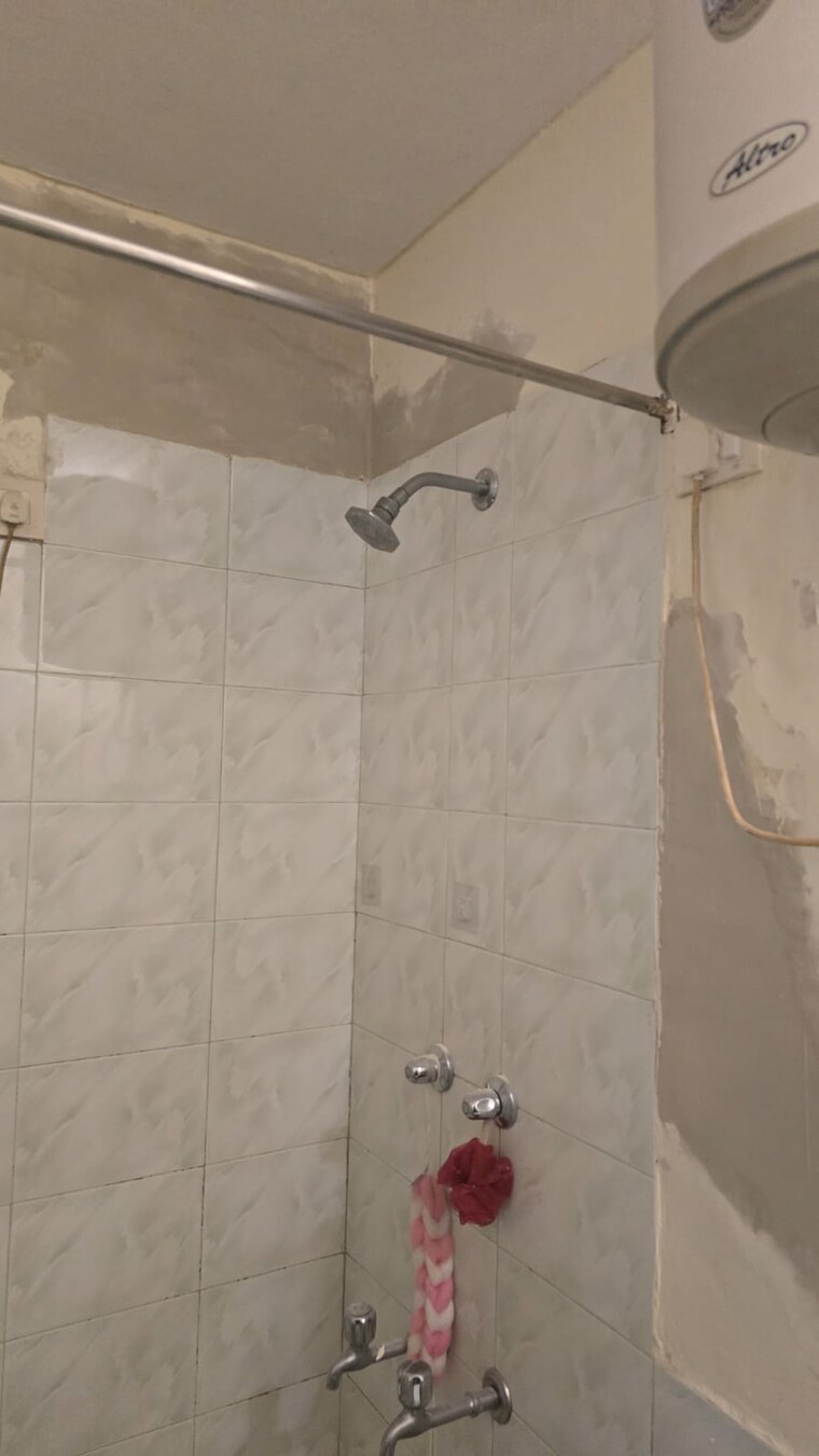 Bathroom, unitech-south-city-heights 2 Bedroom 1200 Sq.Ft. Apartment In Sector 41 Gurgaon 9583738