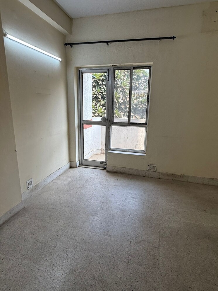 Room, unitech-south-city-heights 2 Bedroom 1200 Sq.Ft. Apartment In Sector 41 Gurgaon 9583738