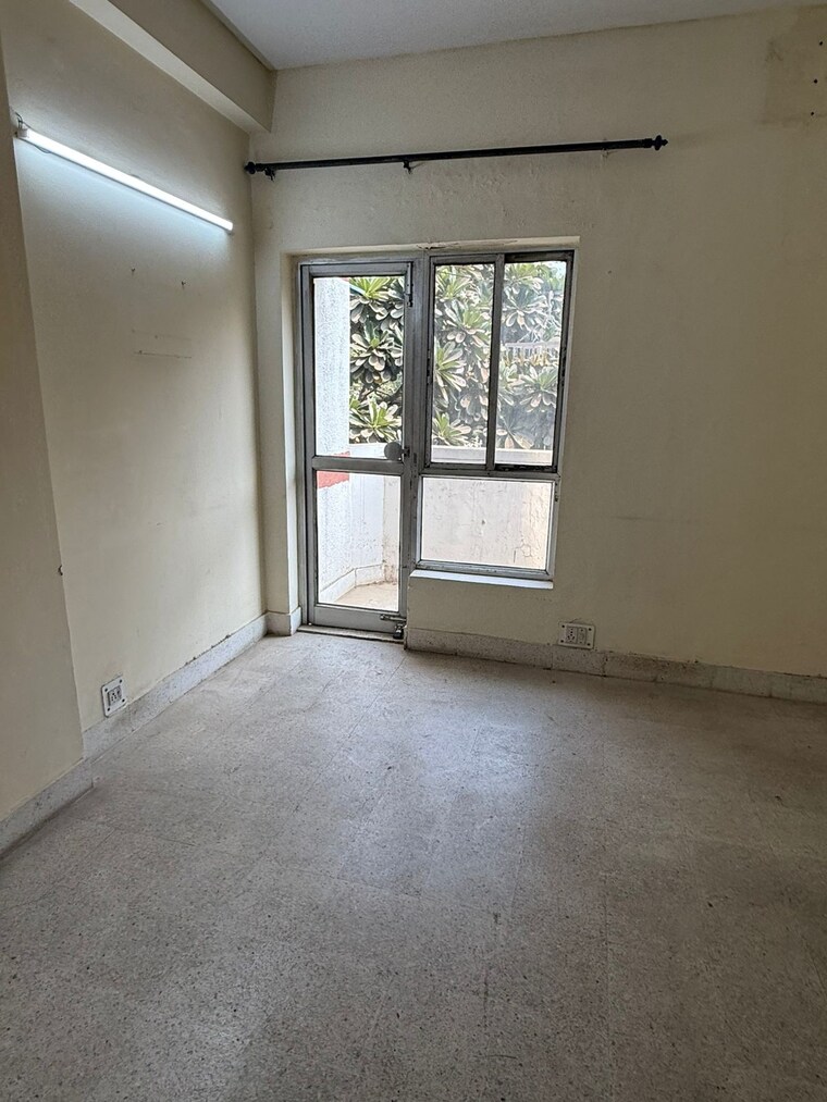 Room, unitech-south-city-heights 2 Bedroom 1200 Sq.Ft. Apartment In Sector 41 Gurgaon 9583738