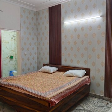 Bedroom in 3 BHK Builder Floor at Ansal Plaza Sector-23, Sector 23 – for Rent