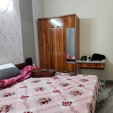 Bedroom in 3 BHK Builder Floor at Ansal Plaza Sector-23, Sector 23 – for Rent