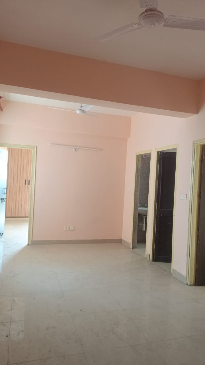 2 BHK + Servant Room Builder Floor For Rent in GNIDA Lohiya Enclave Omicron 1A