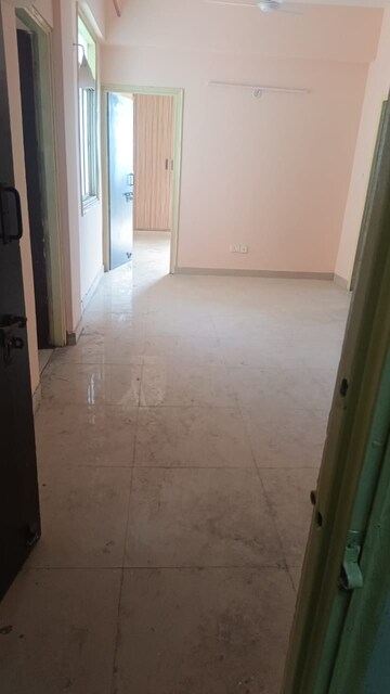 Room in 2 BHK Builder Floor at GNIDA Lohiya Enclave Omicron 1A, Omicron 1a Greater Noida – for Rent