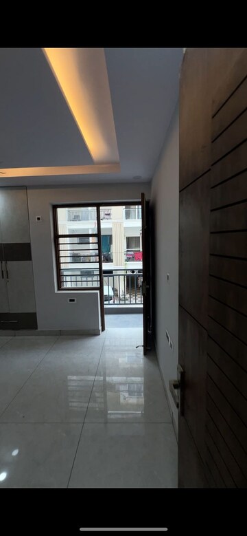 Room in 2 BHK Apartment at RPS Palm Drive, Sector 88 – for Rent