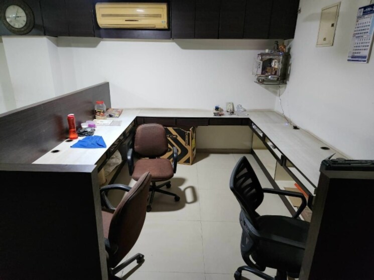 Team Area, thaltej Commercial Office Space 1500 Sq.Ft. In Thaltej Ahmedabad 9583882