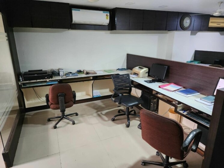 Team Area, thaltej Commercial Office Space 1500 Sq.Ft. In Thaltej Ahmedabad 9583882