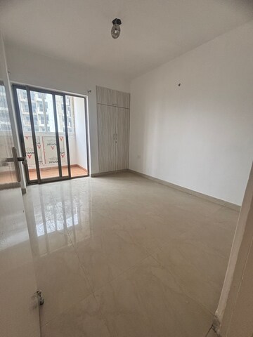 Room in 2 BHK Apartment at Eros Sampoornam, Sector 2 Greater Noida – for Sale