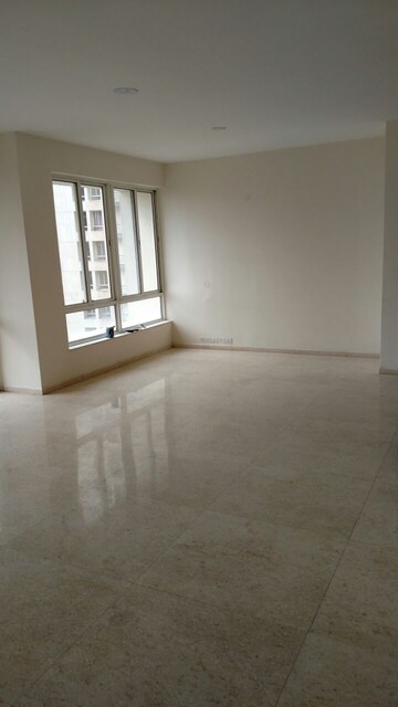 Room in 4 BHK Apartment at Conscient Hines Elevate, Sector 59 – for Sale