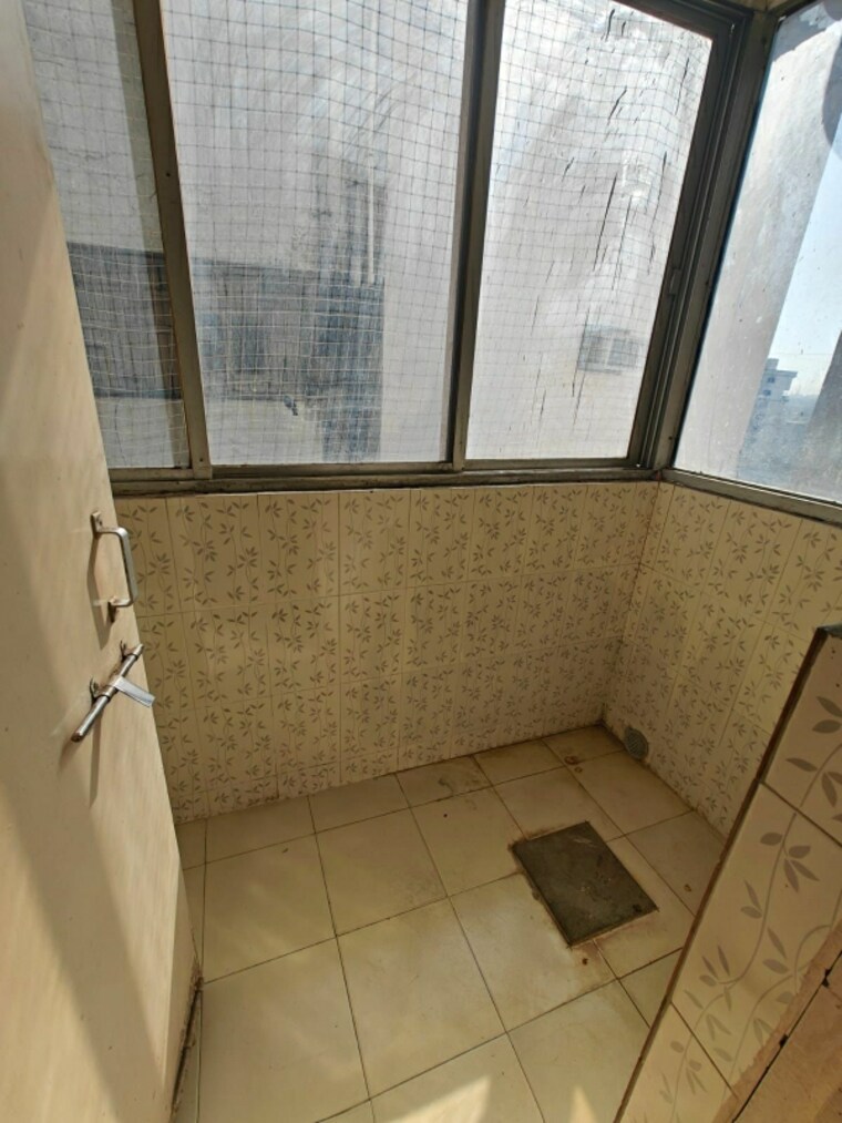 Bathroom, bodakdev 2 Bedroom 990 Sq.Ft. Apartment In Bodakdev Ahmedabad 9583948