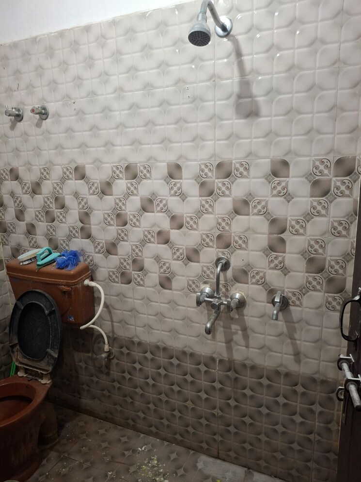 Bathroom, manas-town 2 Bedroom 1200 Sq.Ft. Builder Floor In Indira Nagar Lucknow 9583986