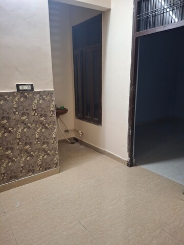 Room in 2 BHK Builder Floor at Manas Town, Indira Nagar – for Rent