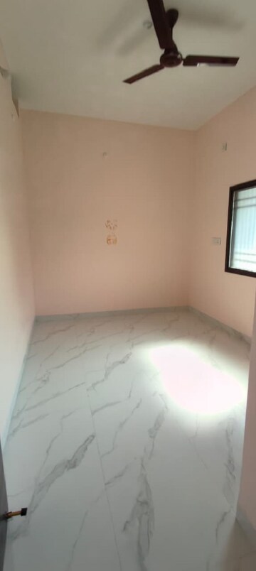 Room in 2 BHK Independent House at Mahadeo Ghat Road – for Rent