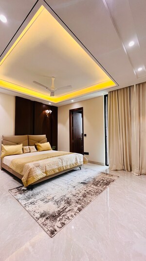 Bedroom in 4 BHK Builder Floor at Nirvana Country Birch Court, Nirvana Country – for Sale