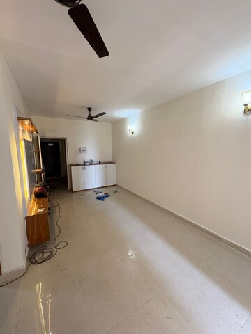 Room in 2 BHK Apartment at Signature The Millennia 3, Sector 37d – for Rent