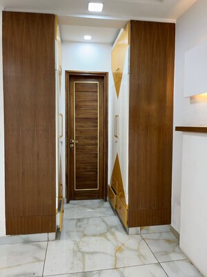 Building Lobby in 3 BHK Builder Floor at Sector 85 – for Rent