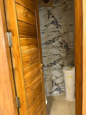 Furnished Amenities in 3 BHK Builder Floor at Sector 85 – for Rent