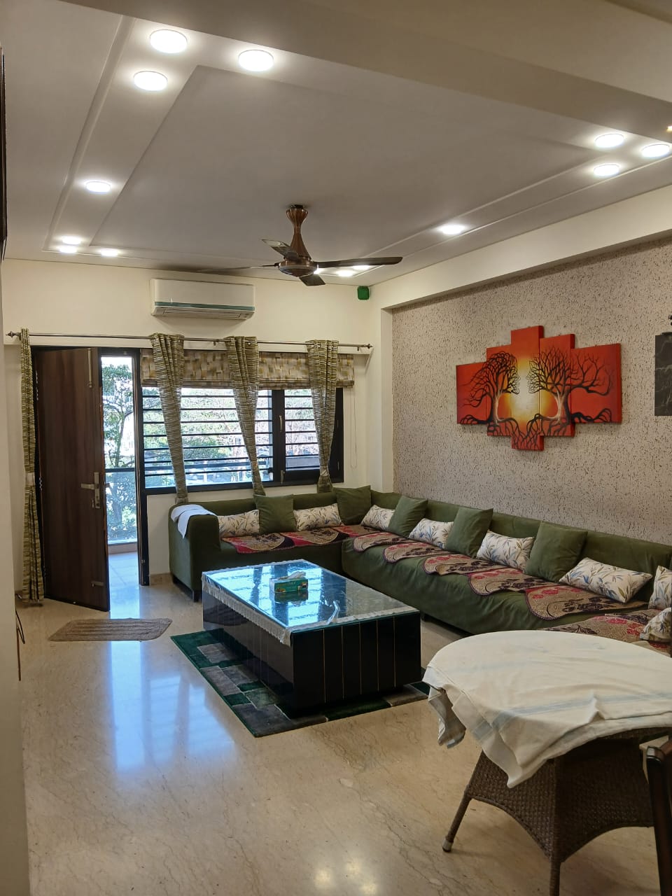 3 BHK + Servant Room Apartment For Rent in Eros Rosewood City