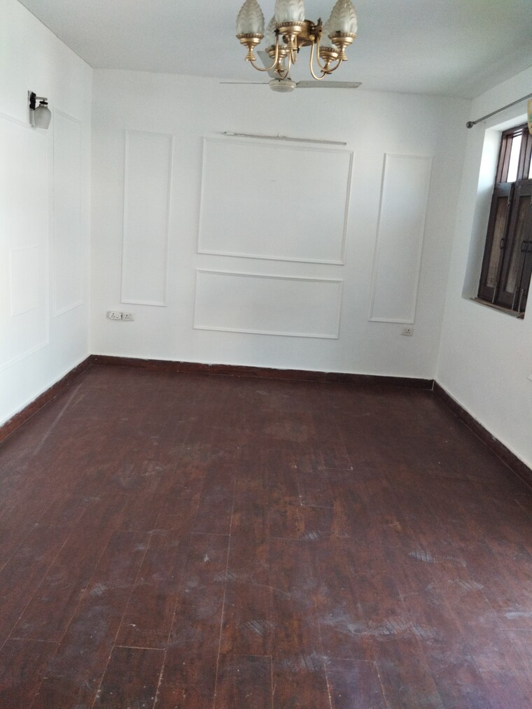Room, saket 2 Bedroom 2250 Sq.Ft. Builder Floor In Saket Delhi 9583880