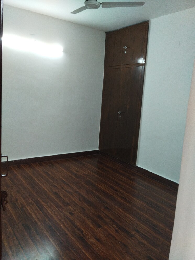 Room, saket 2 Bedroom 2250 Sq.Ft. Builder Floor In Saket Delhi 9583880