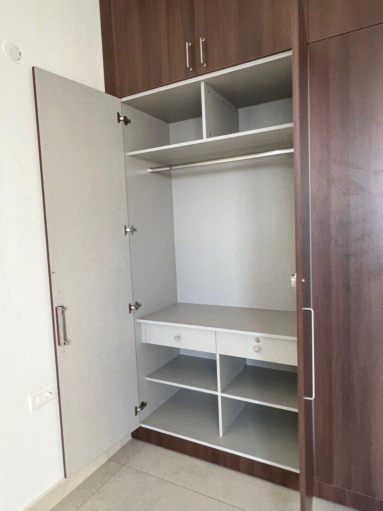 Bathroom, malwa-escon-primera 3.5 Bedroom 2200 Sq.Ft. Apartment In International Airport Road Zirakpur 9584010