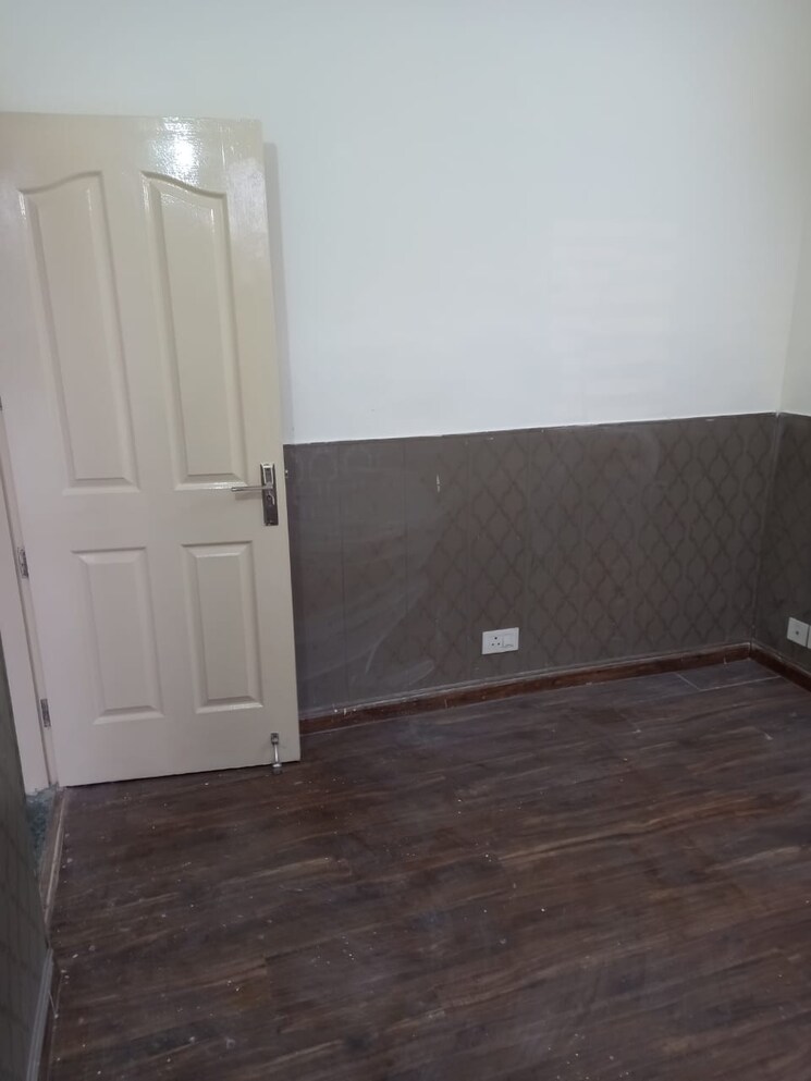 Bathroom, bptp-park-floors-i 3 Bedroom 1032 Sq.Ft. Builder Floor In Sector 77 Faridabad 9584017