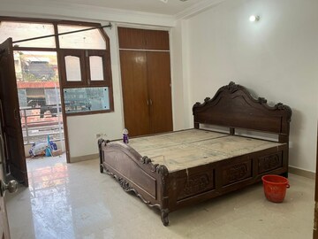 Bedroom in 2 BHK Builder Floor at Saket – for Rent