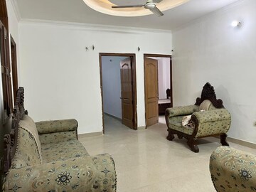 2 BHK Builder Floor For Rent in Saket