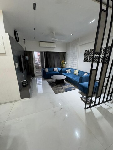 3 BHK Apartment For Rent in Earth Building, Matunga East