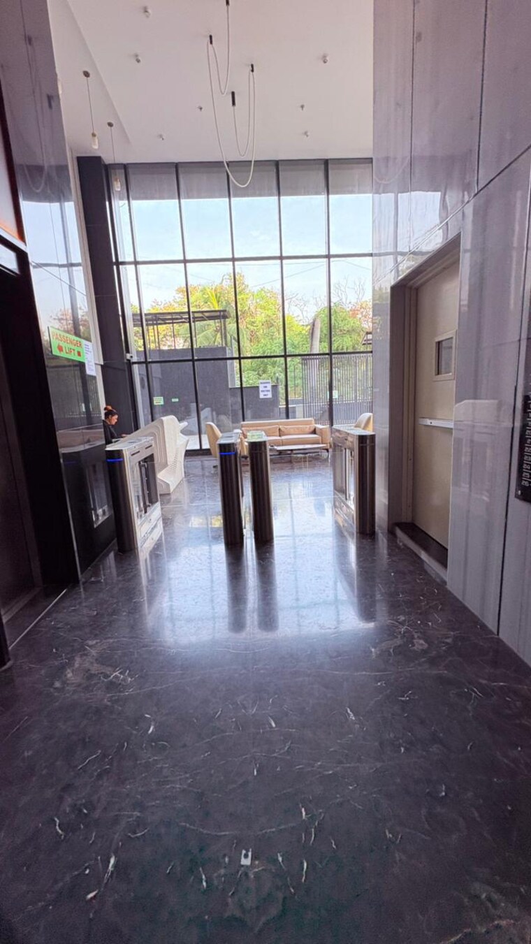 Common Area, the-platinum-towers Commercial Office Space 720 Sq.Ft. In Kharadi Pune 9578414