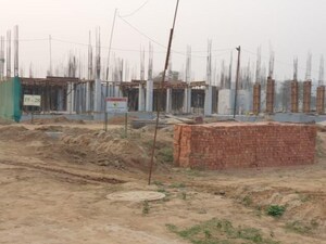 Plot Area in 3 BHK Builder Floor at Grace Resilviaa, Sector 78 – for Sale