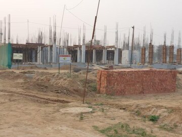 Plot Area in 3 BHK Builder Floor at Grace Resilviaa, Sector 78 – for Sale