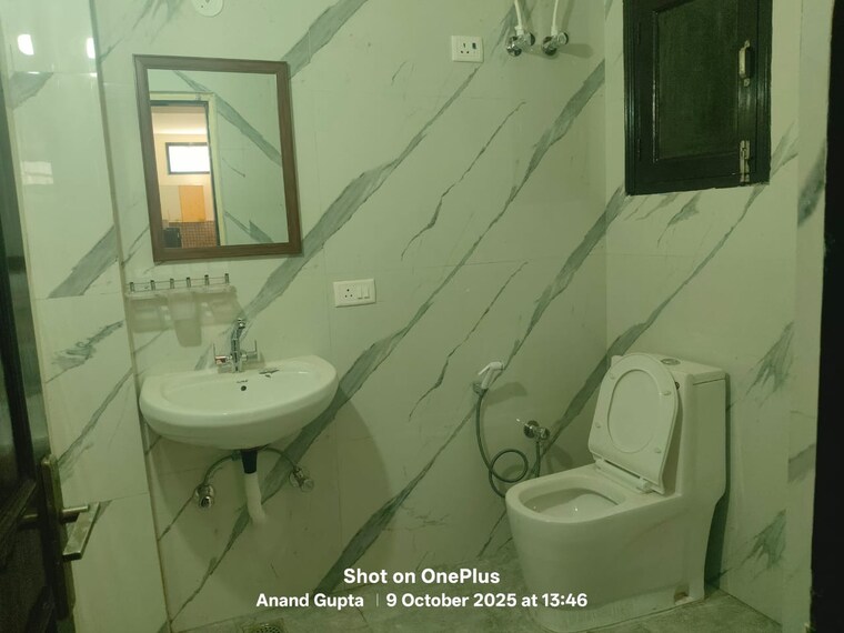 Bathroom, sector 71 Pg For Girls In Sector 71 9584297