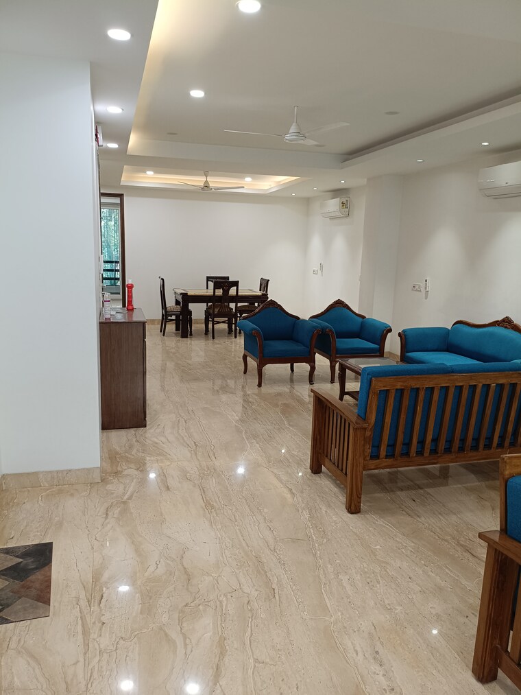 Living Room, new friends colony 3 Bedroom 300 Sq.Yd. Builder Floor In New Friends Colony Delhi 9584275