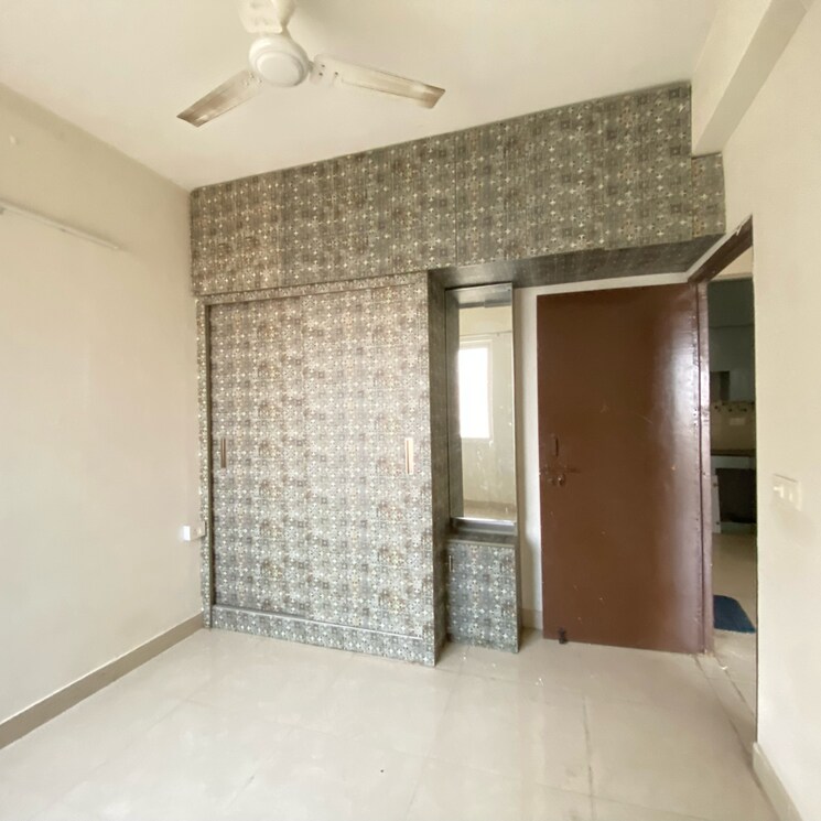 Room, signature-orchard-avenue-2 2 Bedroom 666 Sq.Ft. Apartment In Hayatpur Gurgaon 9584195