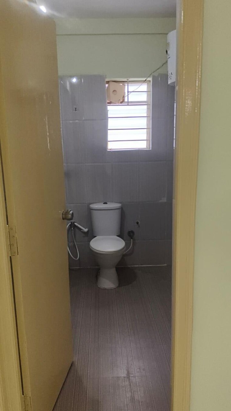 Bathroom, mahaveer-fair-oaks 3 Bedroom 1790 Sq.Ft. Apartment In Whitefield Bangalore 9584284